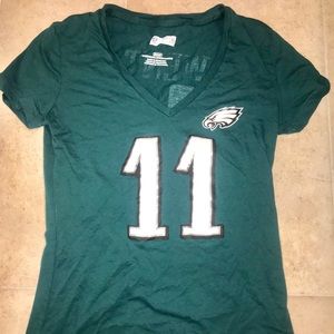 EUC Small Women’s NFL Eagles Shirt